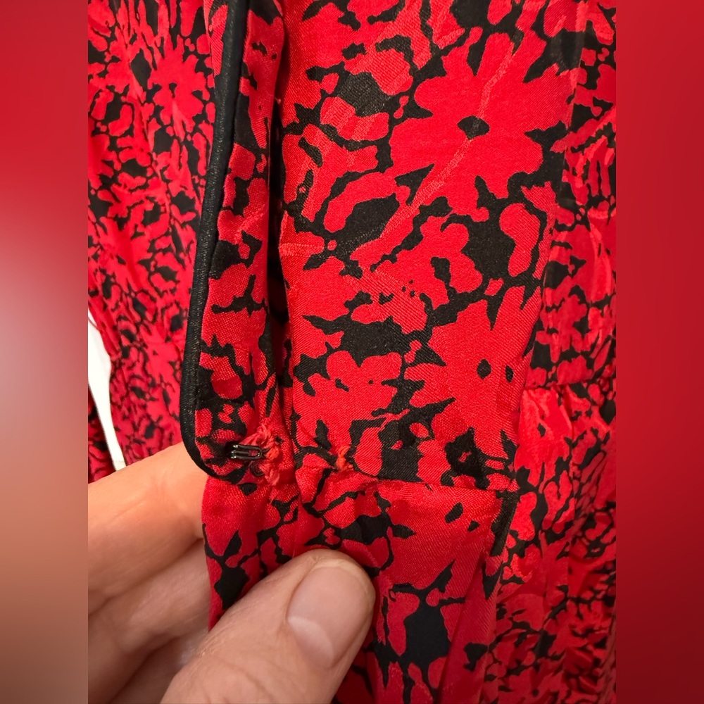 VTG Maggy London dress by Jeannine Booher 100% silk Red Black pleated 1980 L‎ 10